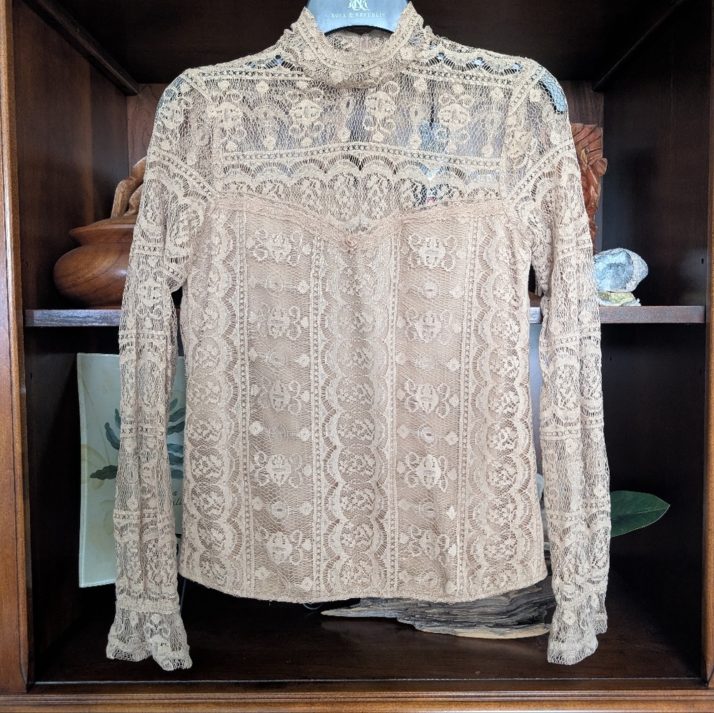 Elegant Lace Camel Top Size 34